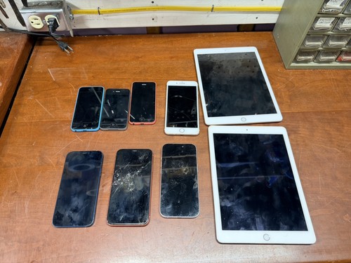 Lot apple products - of,
